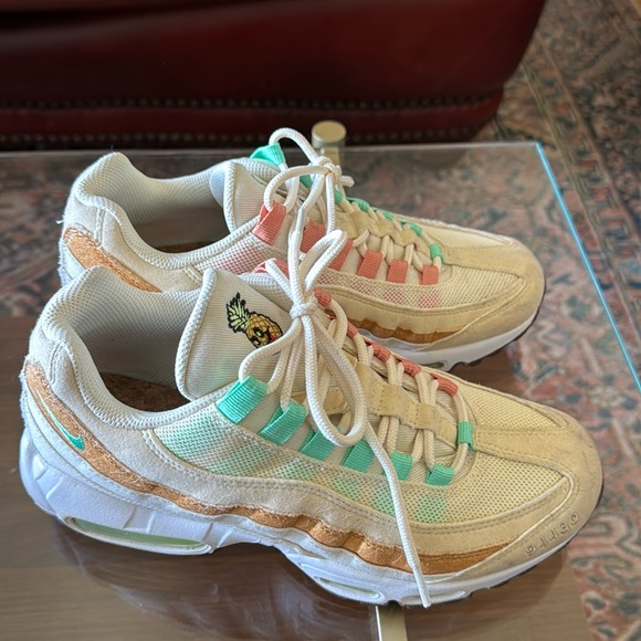 Limited edition pineapple Nike max airs - Picture 1 of 7